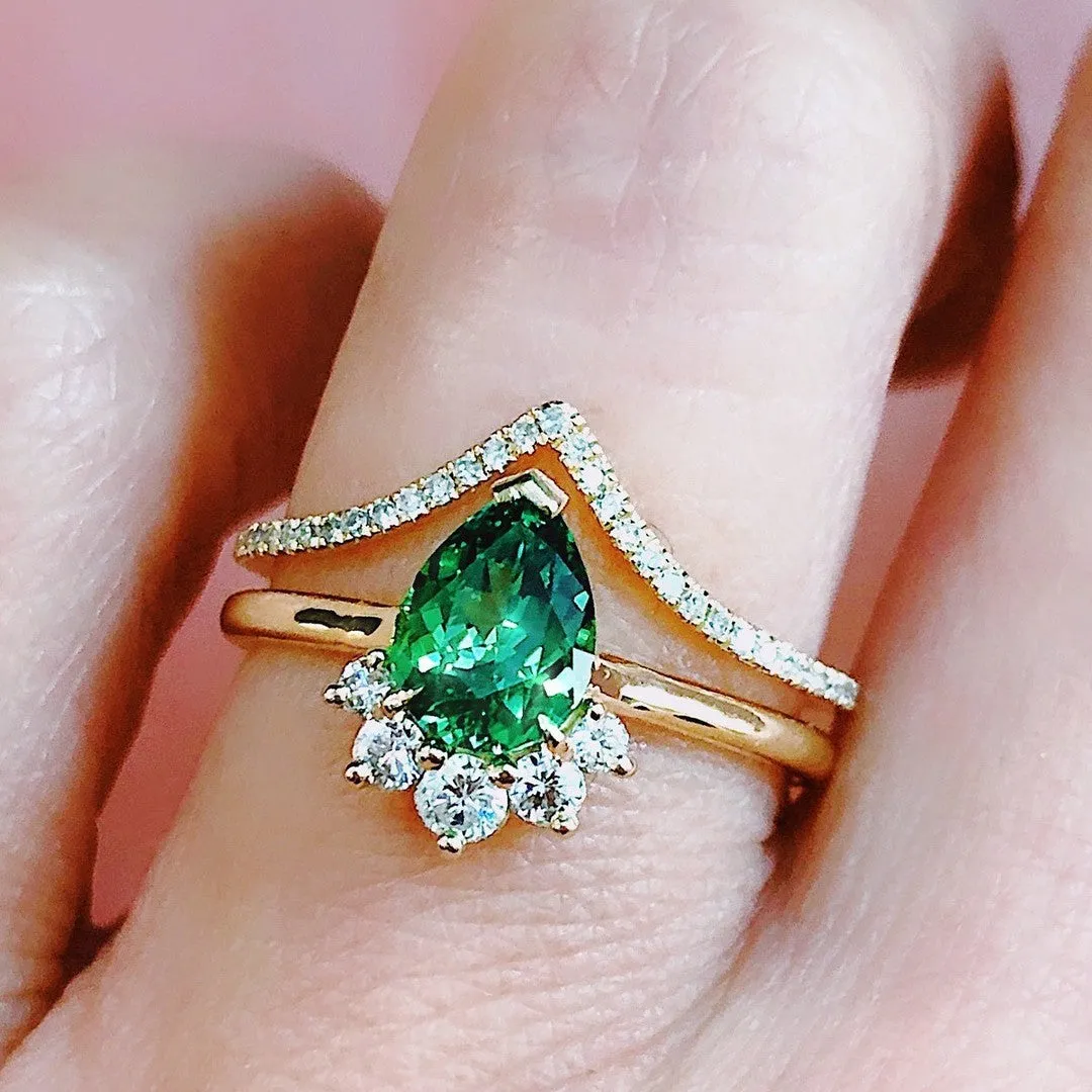 1.00ct Tsavorite Garnet & Diamond 'Comet' Ring