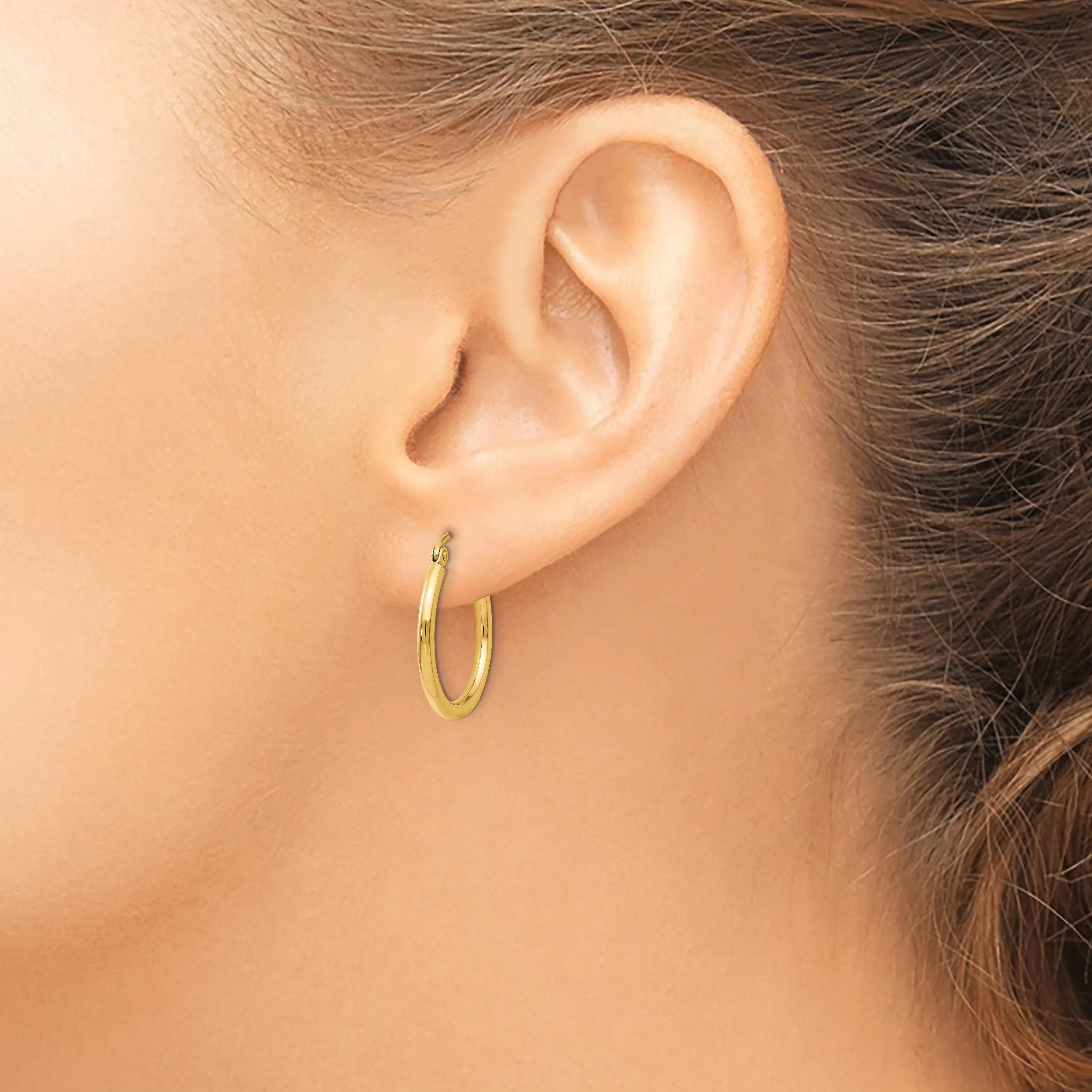 14K Gold Polished Hoop Earrings 20mm Lightweight Elegant Design