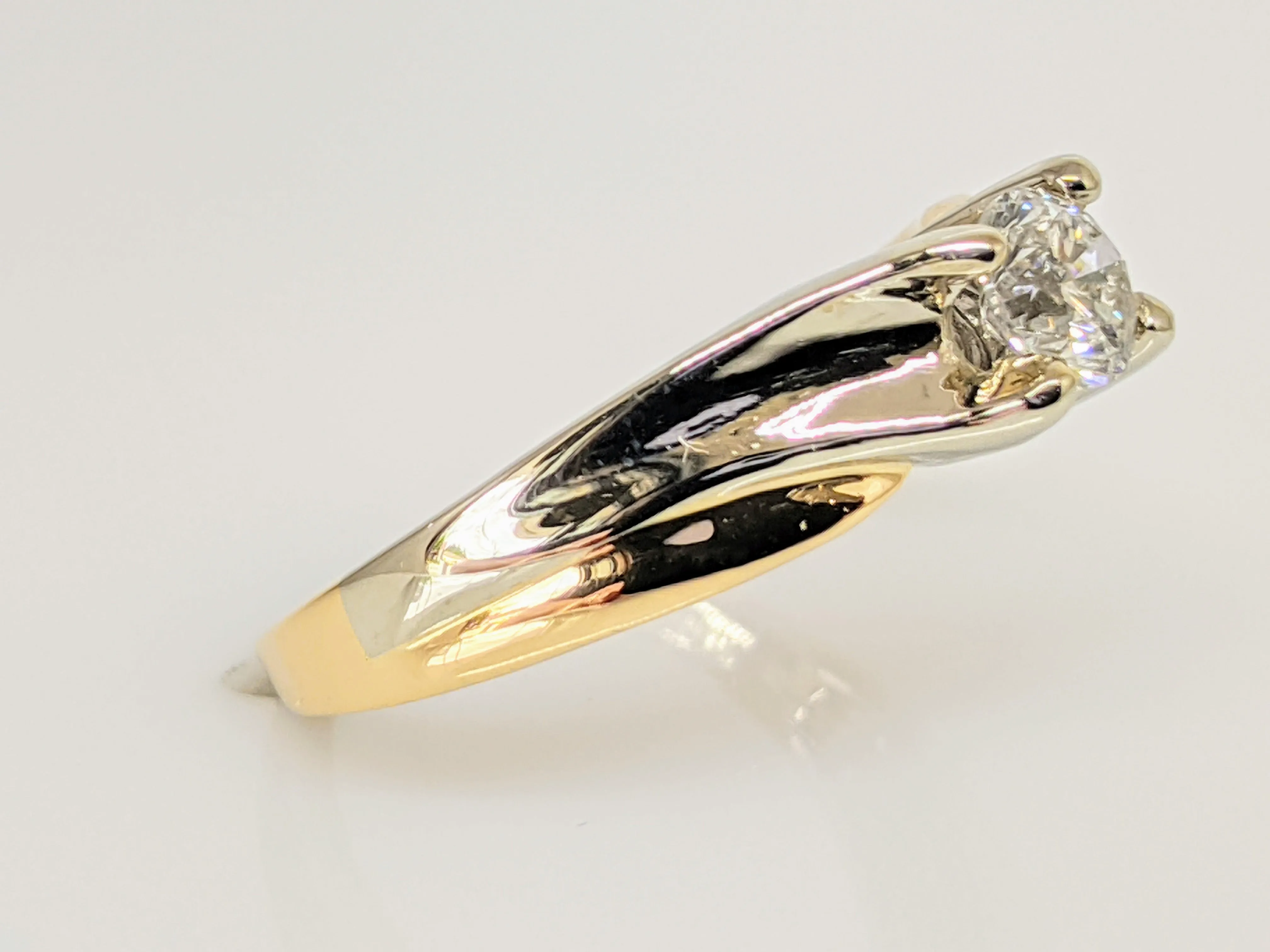 14K TWO-TONE .44 CARAT TOTAL I1 H DIAMOND ROUND ESTATE RING 3.5 GRAMS