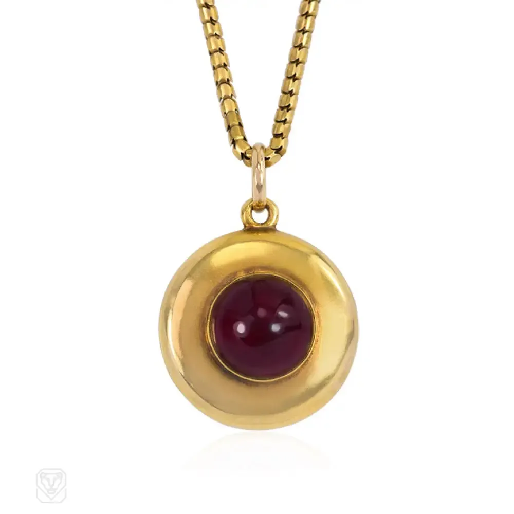 Antique gold and garnet pendant