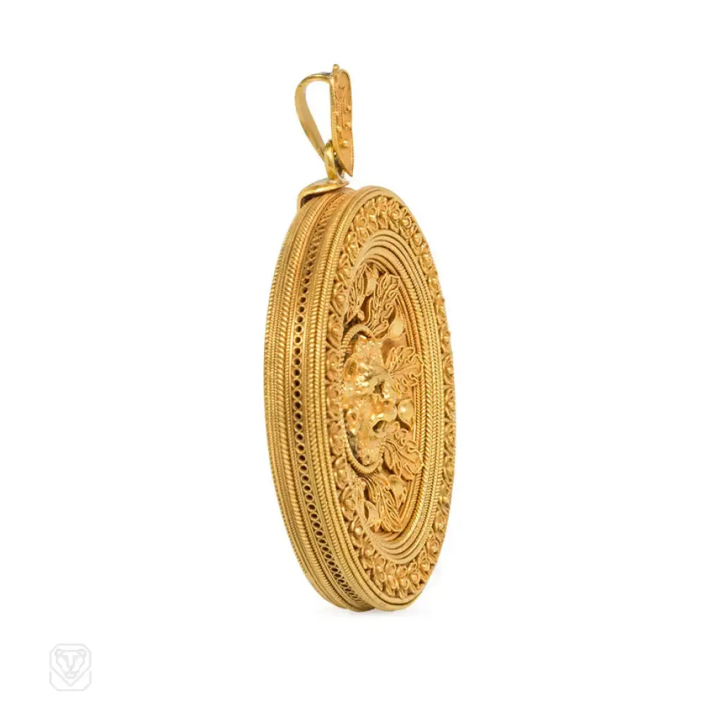 Antique gold pendant, Ernesto Pierret