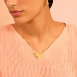 COLLAR NECKLACES HONEYCOMBS AND BEES COLLAR NECKLACE
