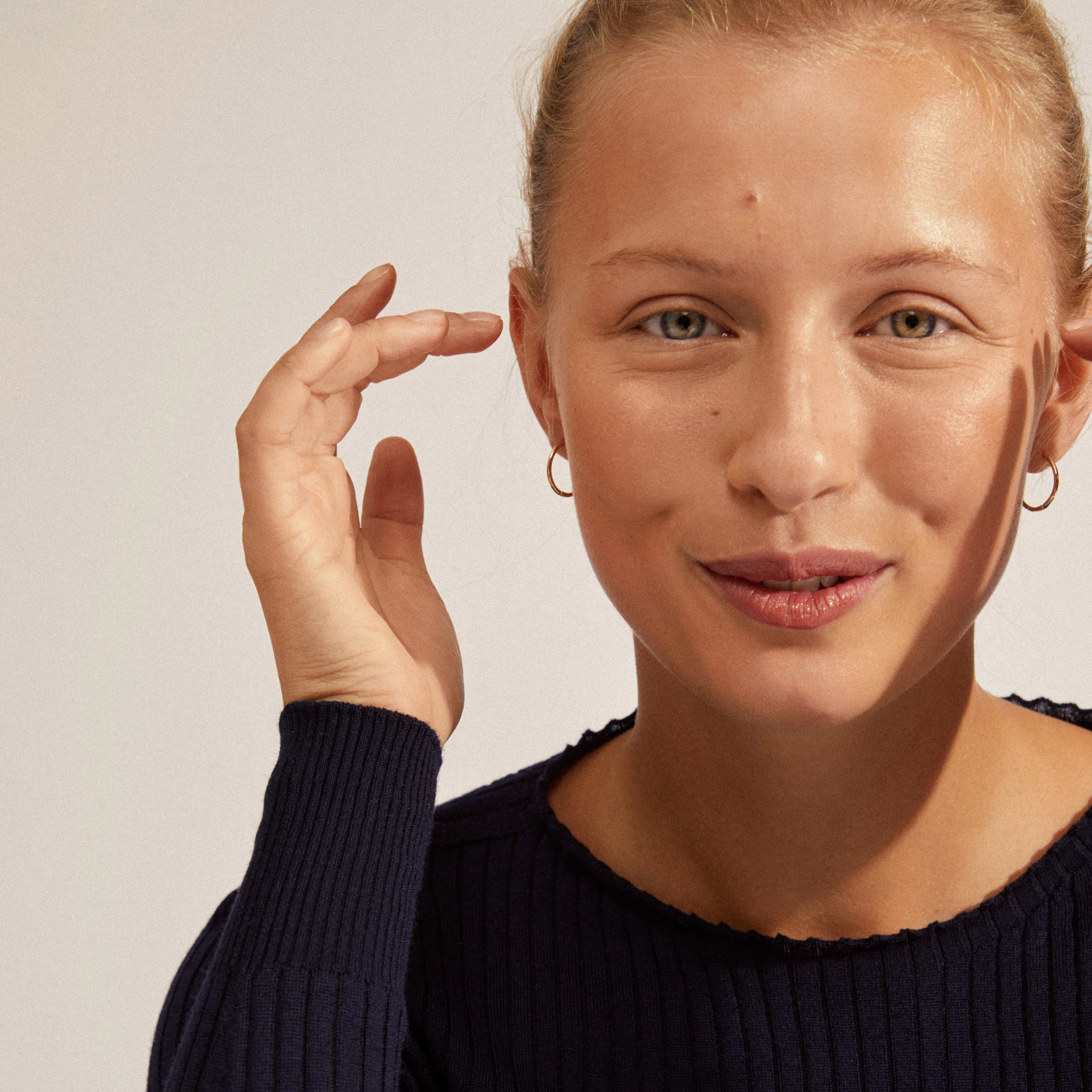 EANNA medium hoops gold-plated