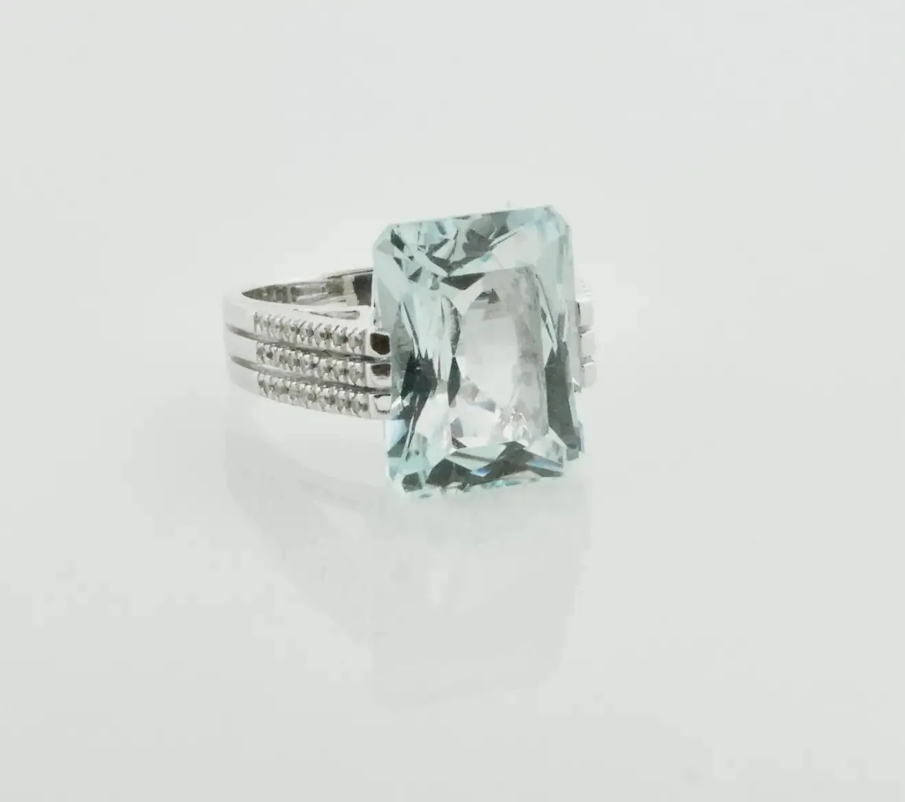 Estate Modernistic Aquamarine and Diamond Ring in White Gold