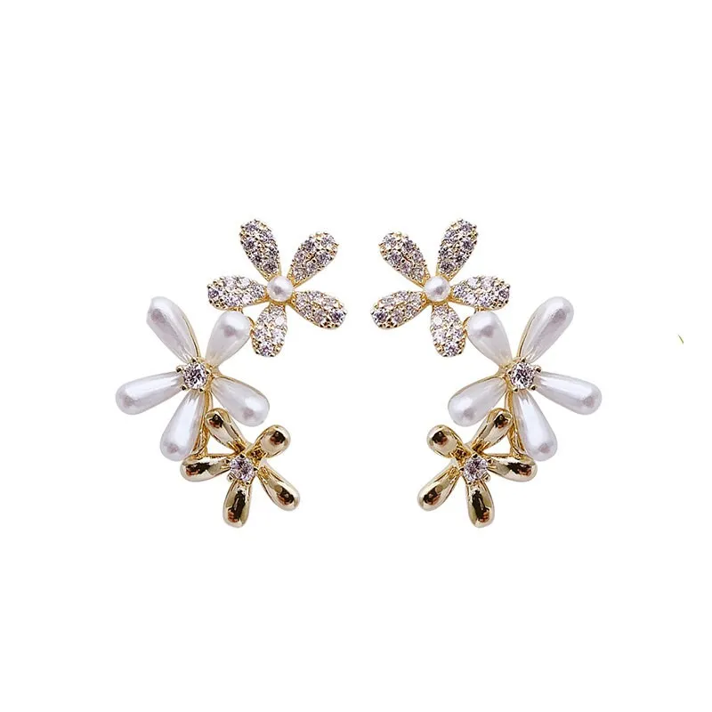 Flower earrings, pearl earrings, gold earrings, dainty earrings
