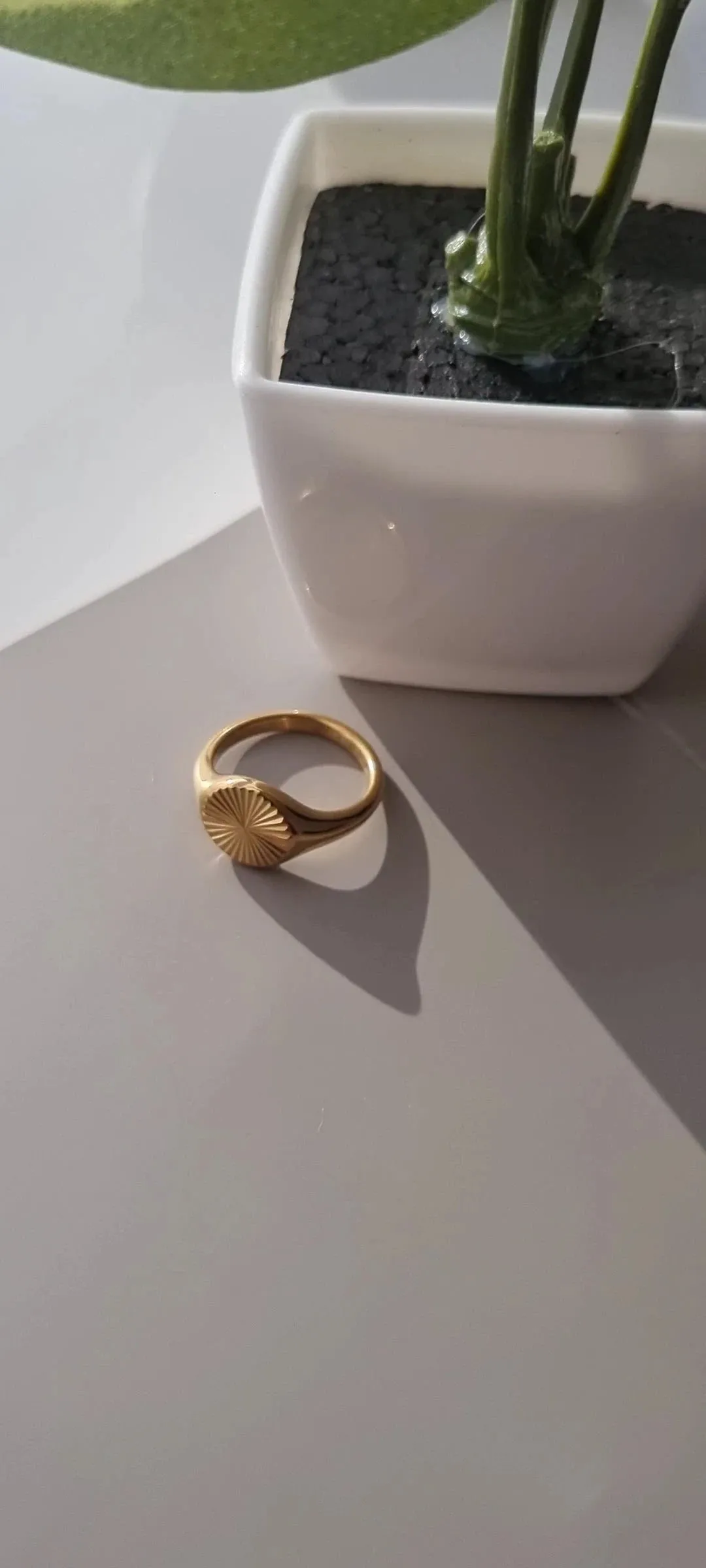 Gold Sun Geometric Wave Pattern Women's Ring, 9mm Wide, Size 6