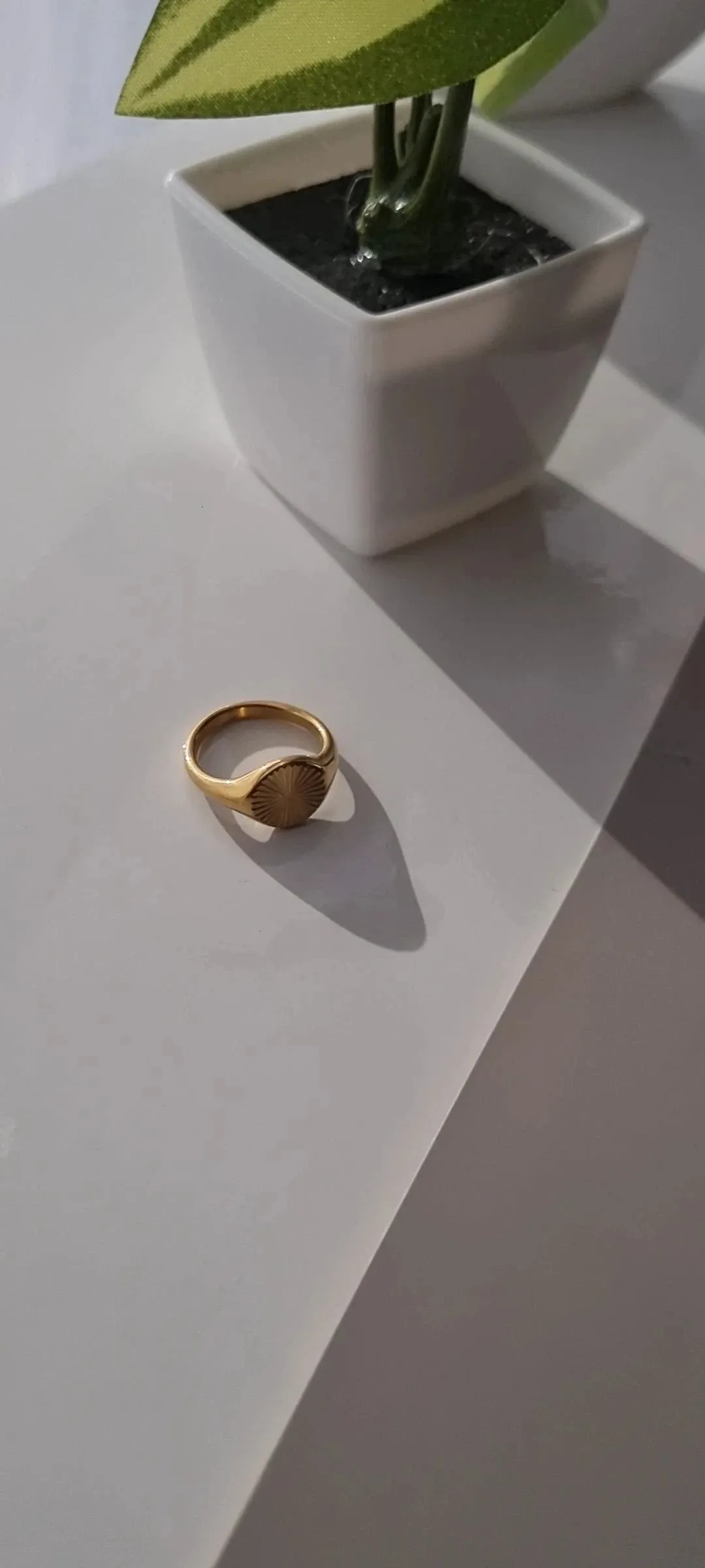 Gold Sun Geometric Wave Pattern Women's Ring, 9mm Wide, Size 6