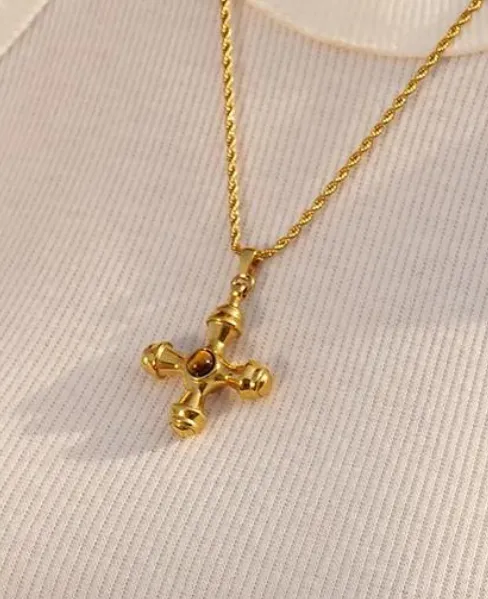Inis Necklace