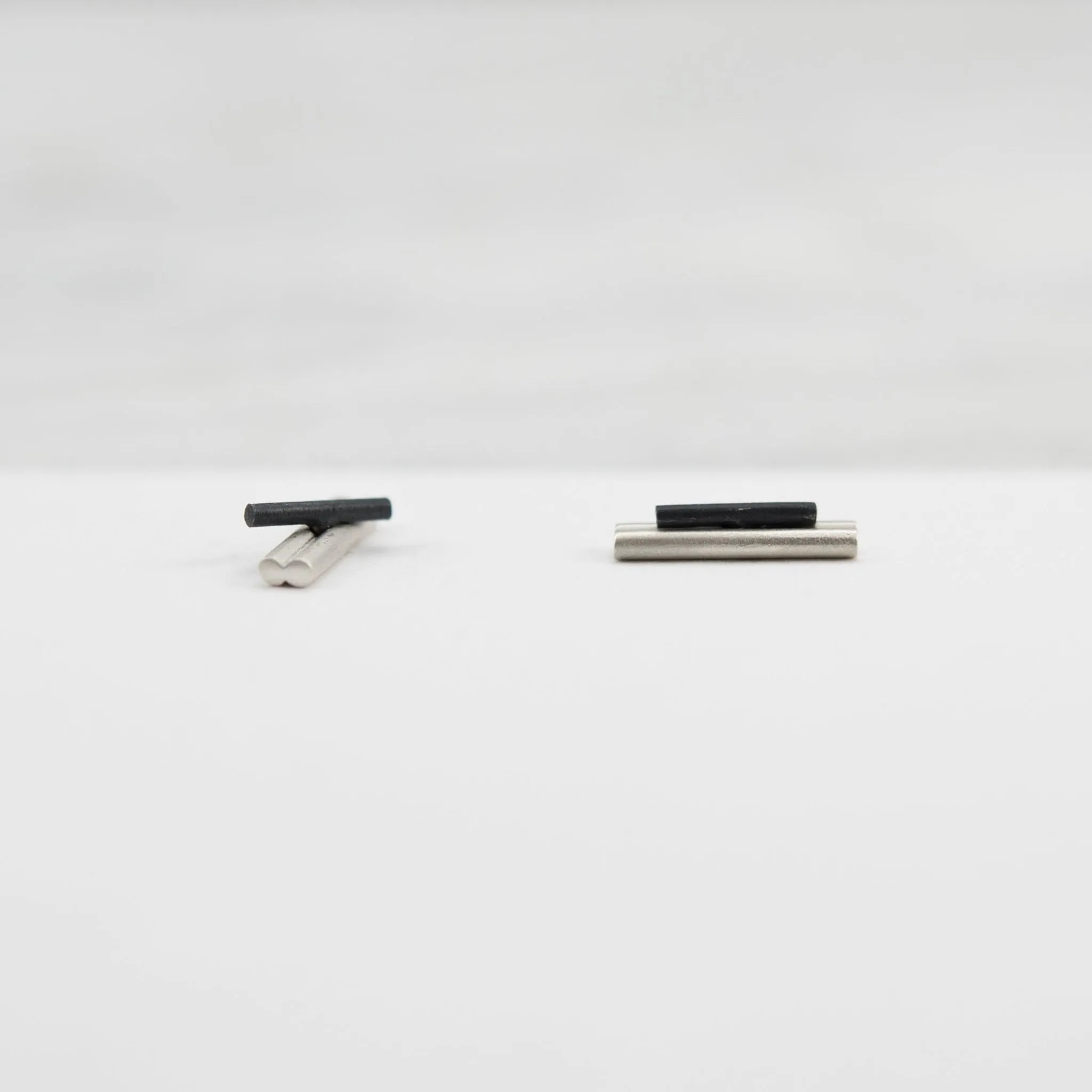 Minimalist staple earrings N°6
