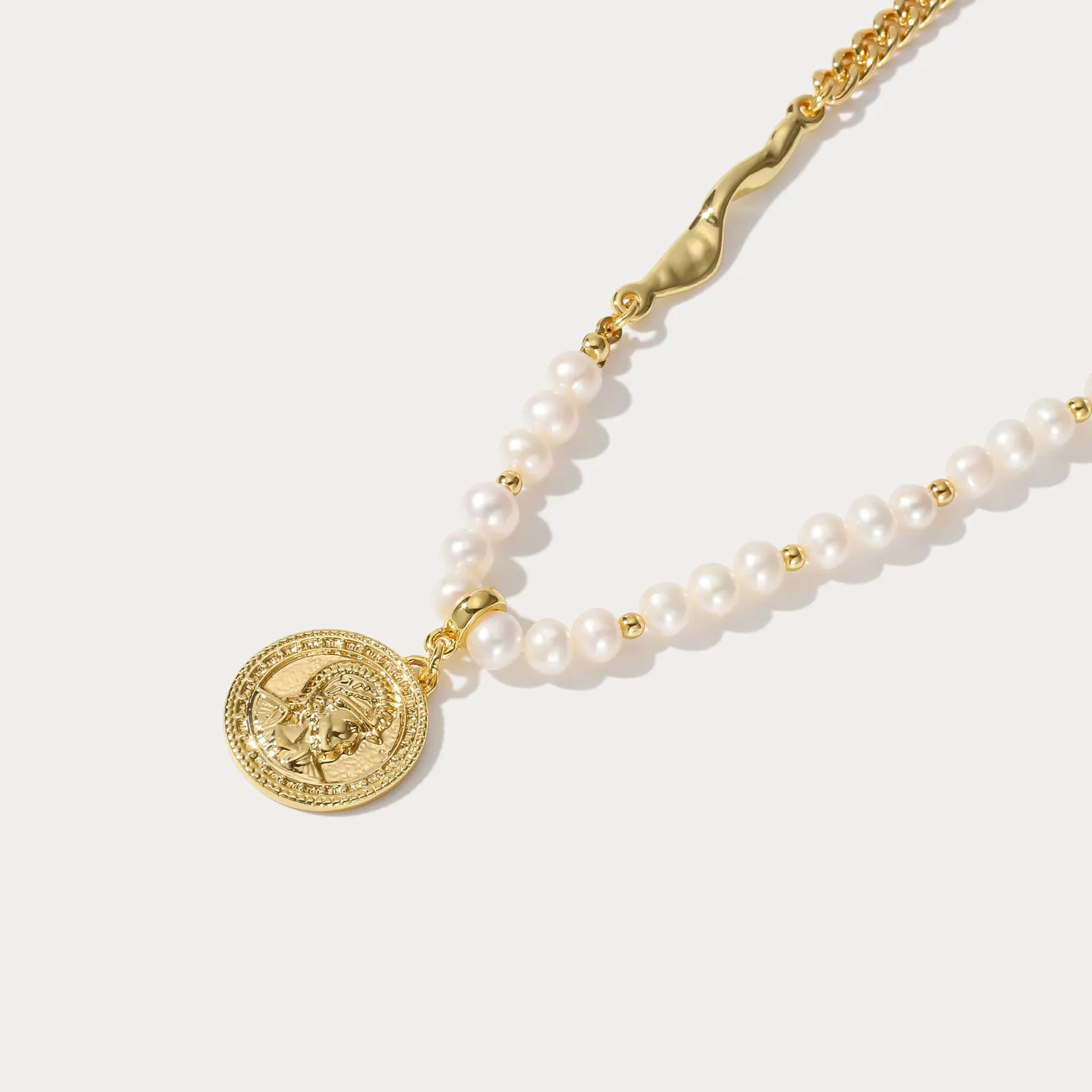 Portrait Pearl Chain Necklace