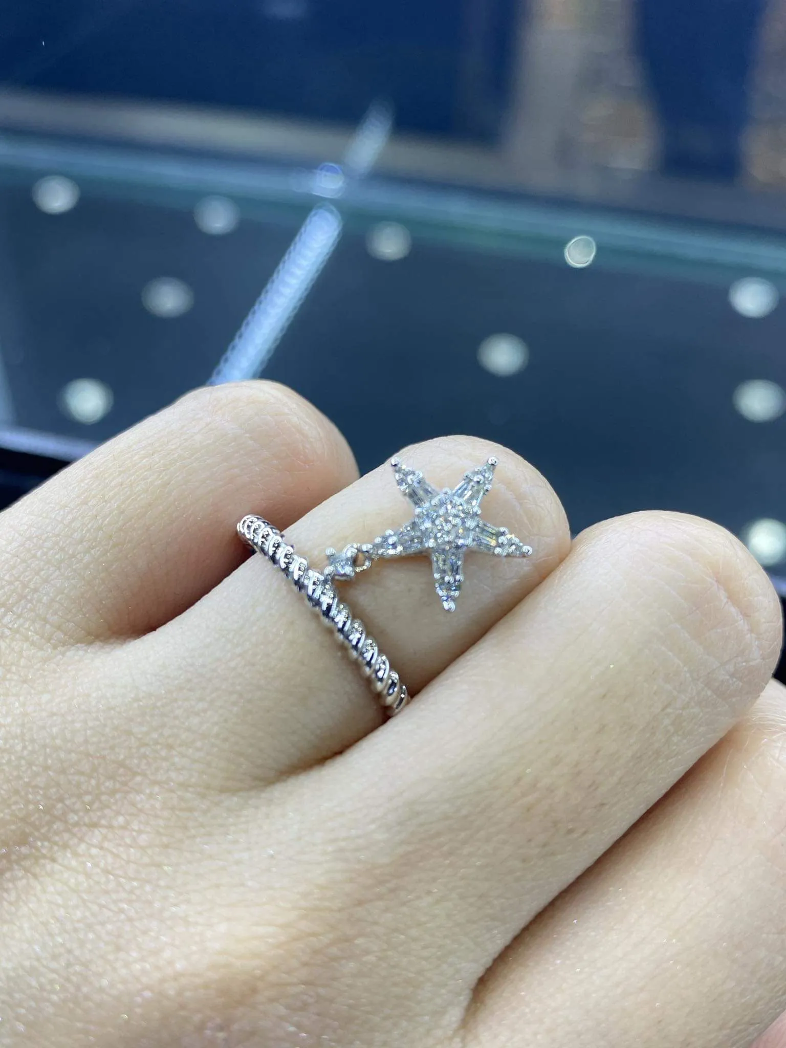 PREORDER | Dangling Star Deco Diamond Ring 14kt