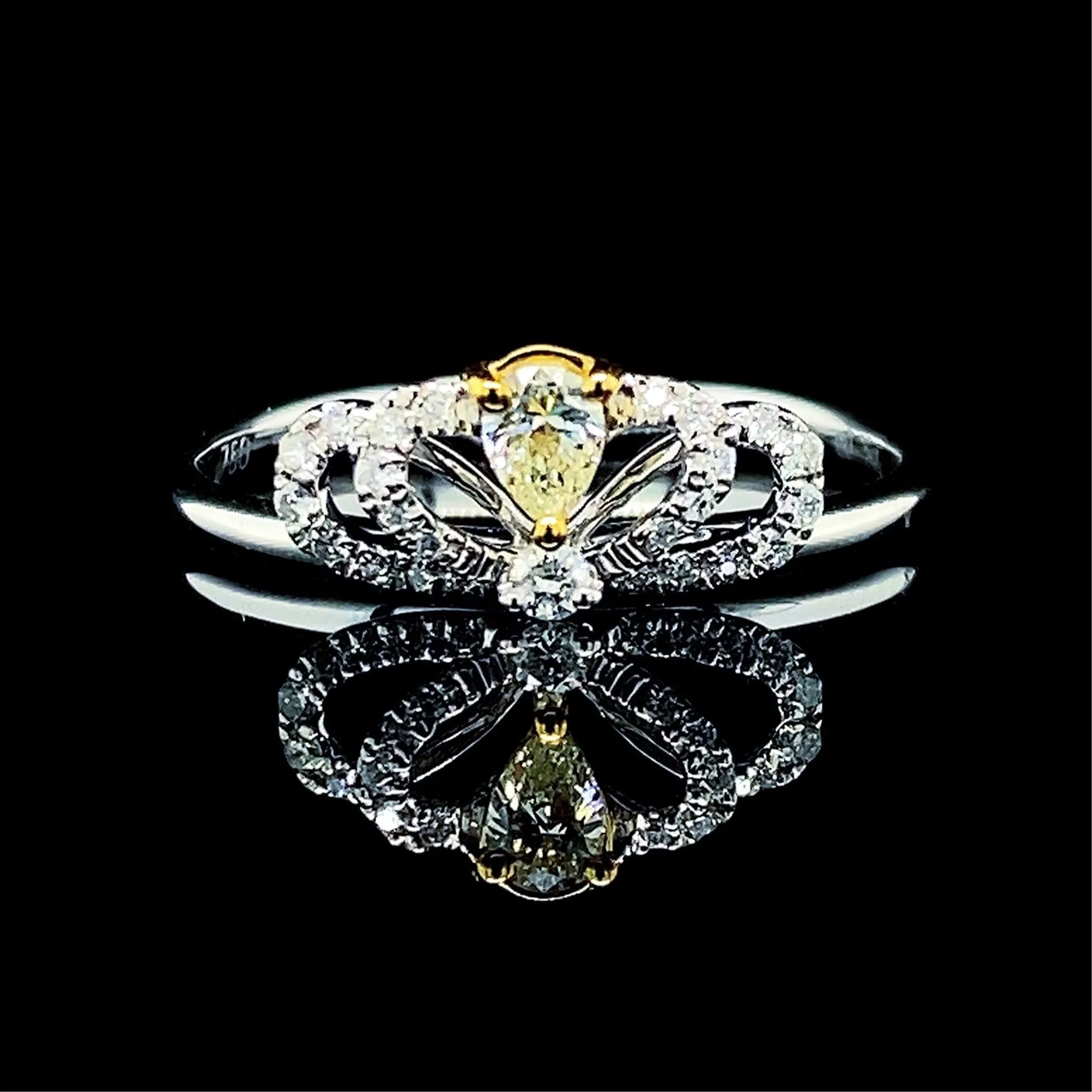 PREORDER | Yellow Crown Diamond Ring 14kt