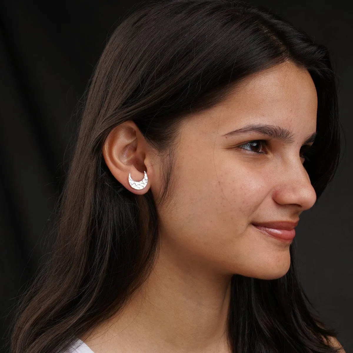 Silver Hammered Chandrakor Earrings : Small