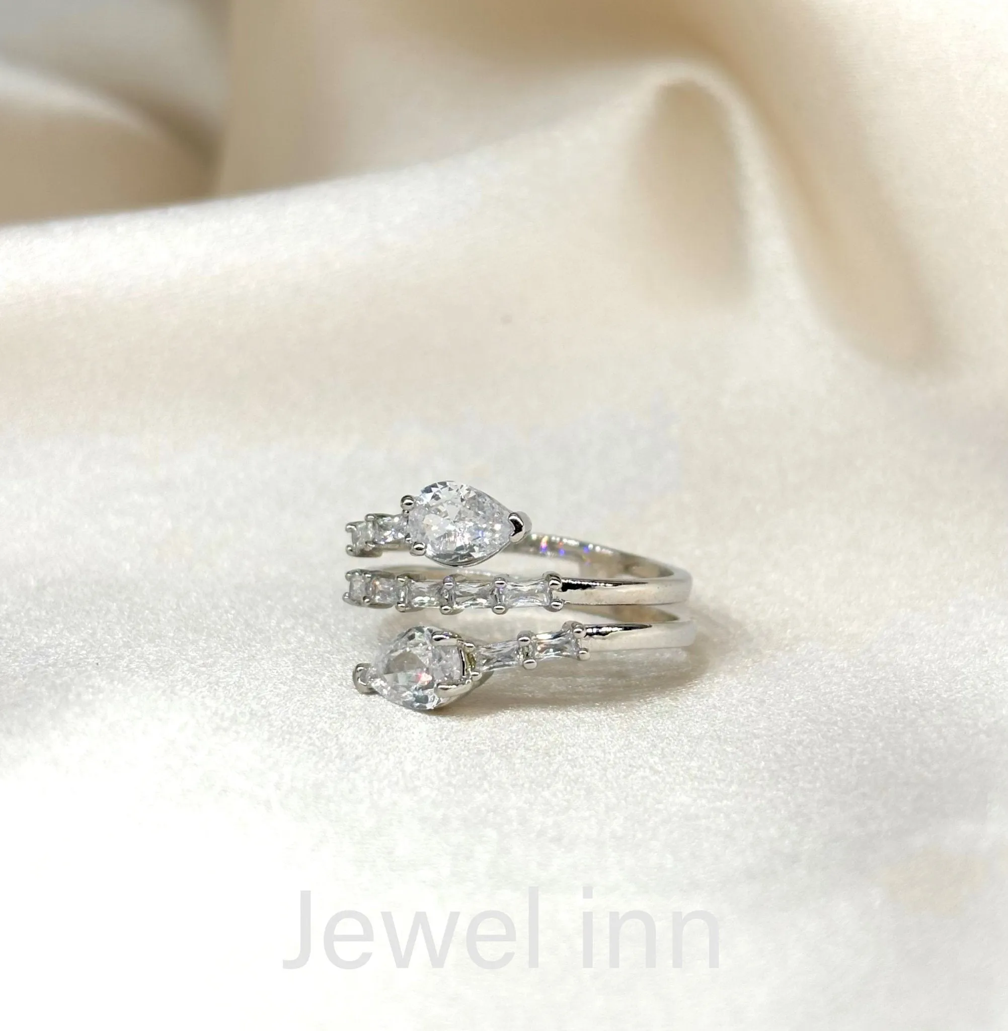 Silver snake ring
