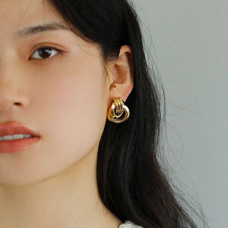 Simple Double Oval Striped Earrings Gold