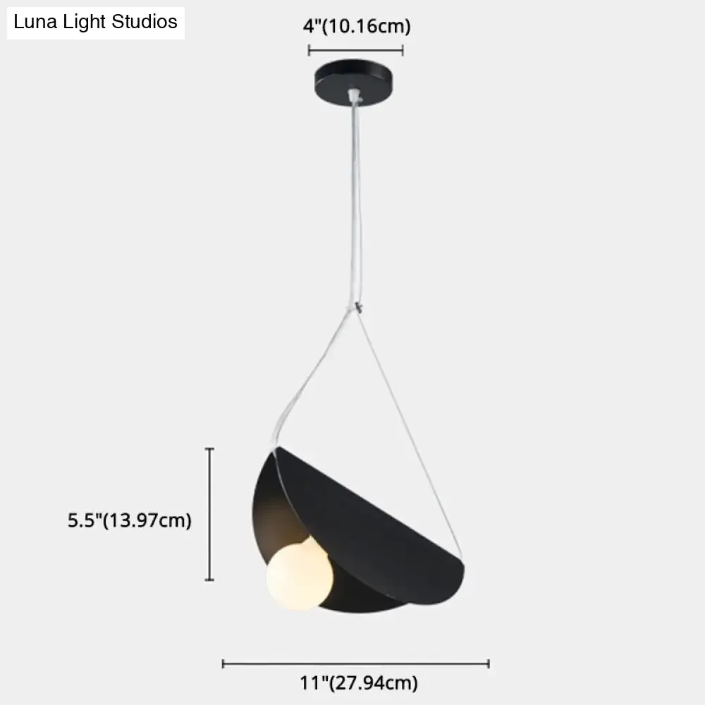 Sleek Metal Pendant Ceiling Light- Simplicity & Style in Living Room Lighting